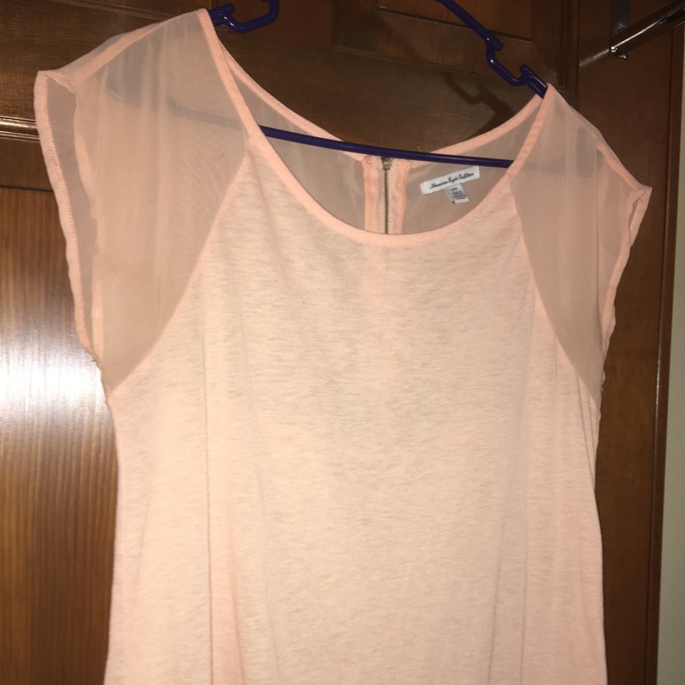 Light pink American Eagle t-shirt